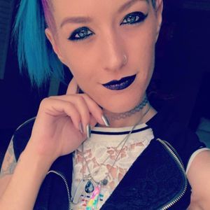 Meet your Posher, Alixandra